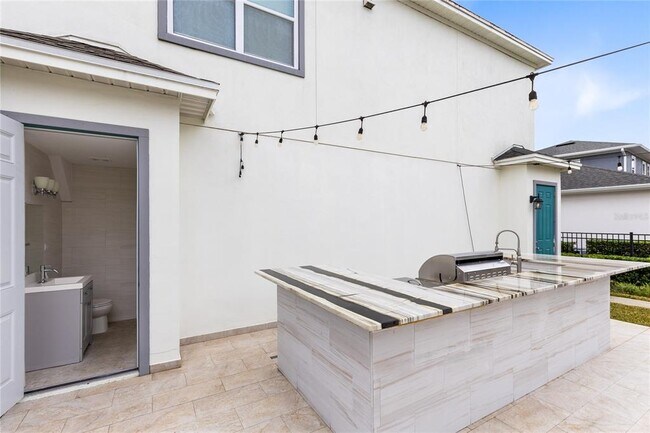 Building Photo - 8250 Nemours Pkwy