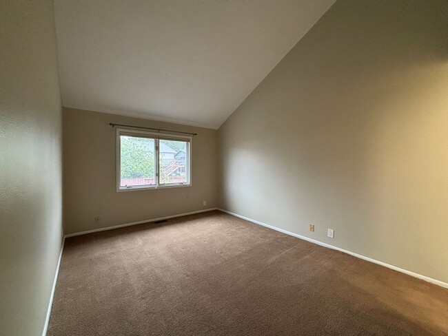 Building Photo - Large 3 bedroom, 2.5 bath townhome with 2-car garage!