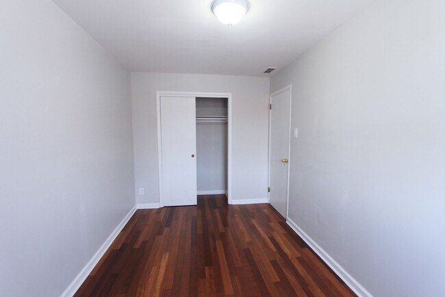 Building Photo - 8613 Gilbert St