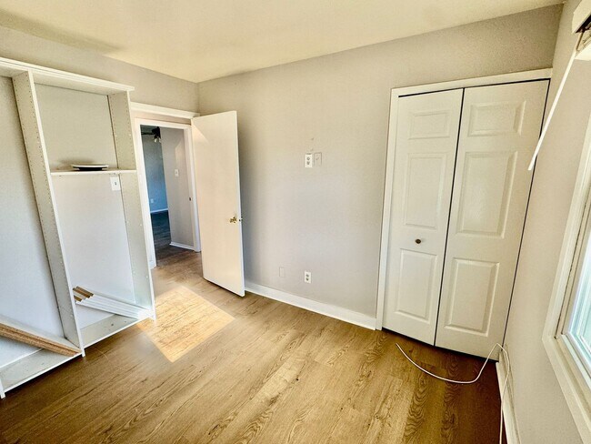 Building Photo - 77 Executive Ln