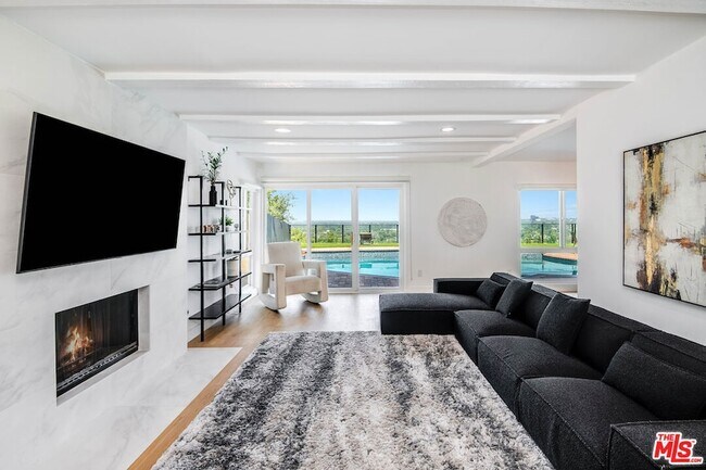 Building Photo - 6426 Ellenview Ave