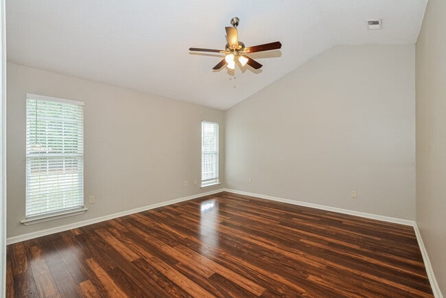 Building Photo - 1813 Cherry Creek Dr