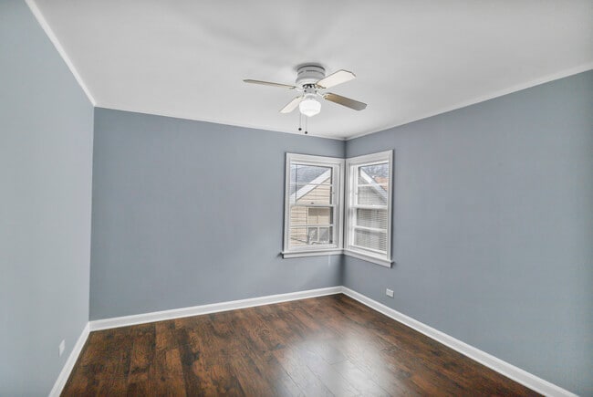 Building Photo - 7418 W Clarence Ave