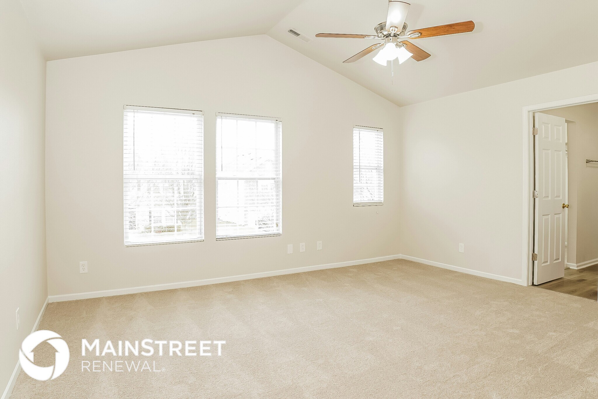 Building Photo - 748 Runningbrook Ln