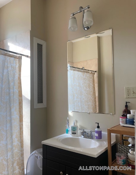 Building Photo - 1189 Commonwealth Ave