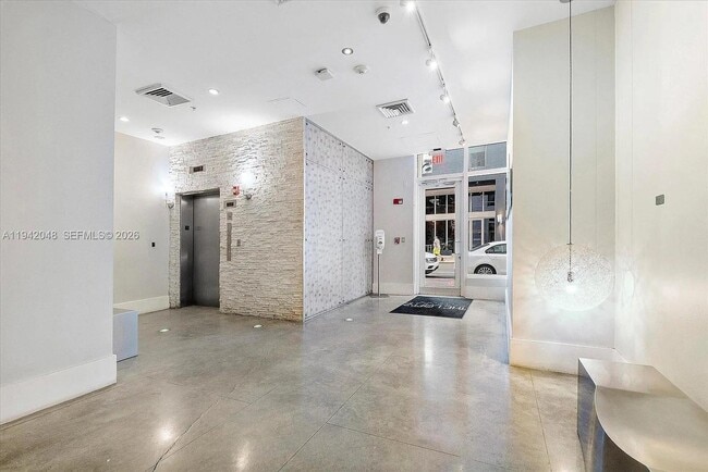 Building Photo - 133 NE 2nd Ave