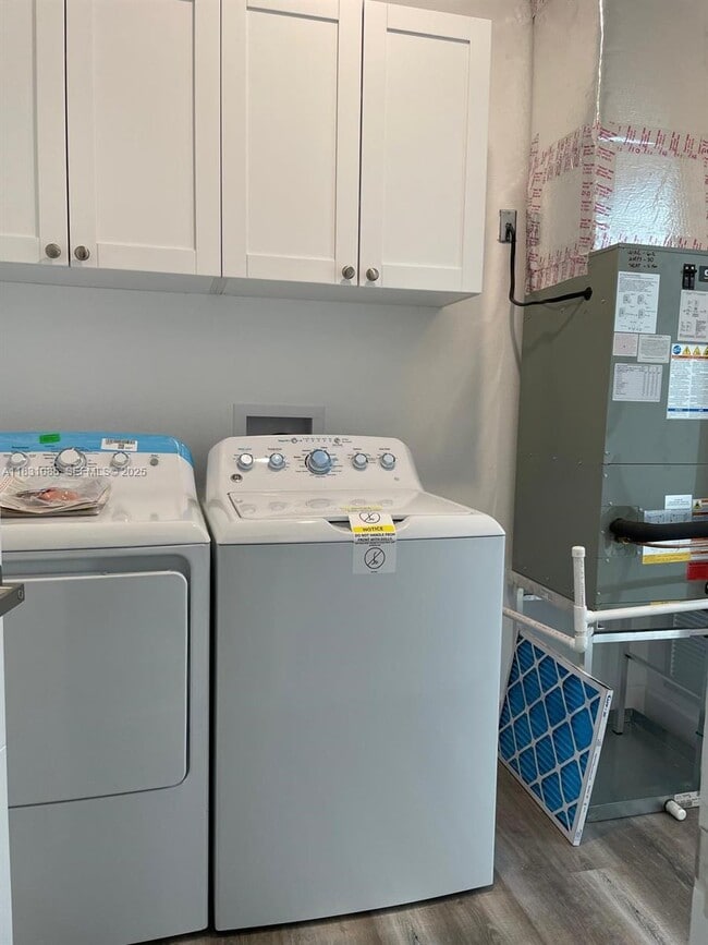 Building Photo - 2549 Odessa Rd