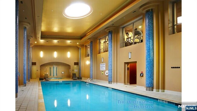 Building Photo - 8100 River Rd