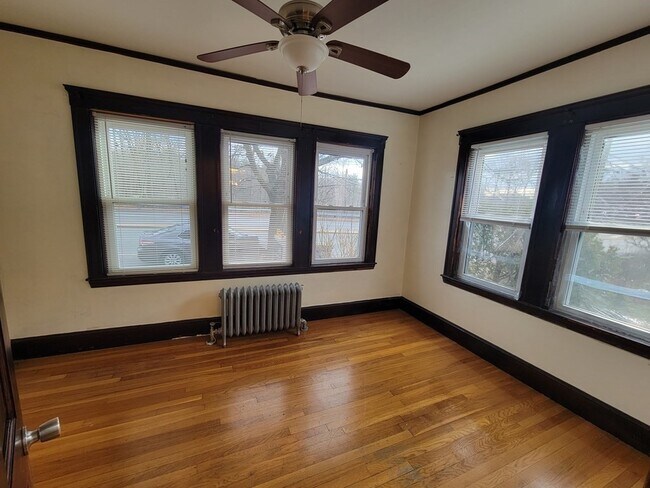 Building Photo - 4765 Washington St