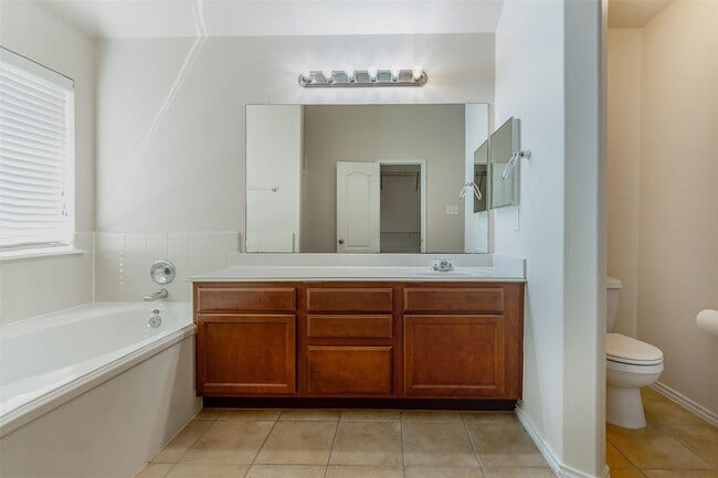 Building Photo - 24807 Lazy Tee Ln