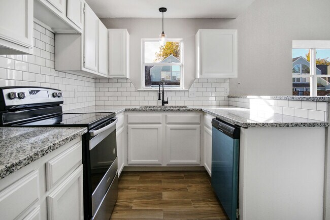 Building Photo - 1318 Catalpa Ln