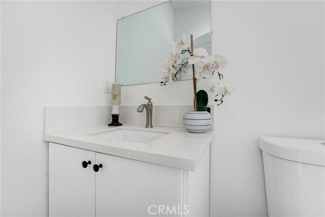 Building Photo - 11960 Vanowen St