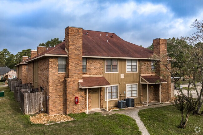 Primary Photo - Memorial Hills Townhomes