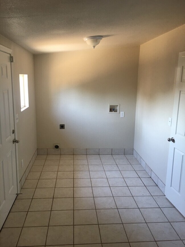 Building Photo - Available Soon! WITH HVAC