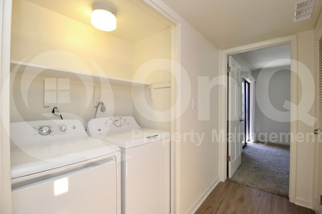 Building Photo - 5998 N 78th St
