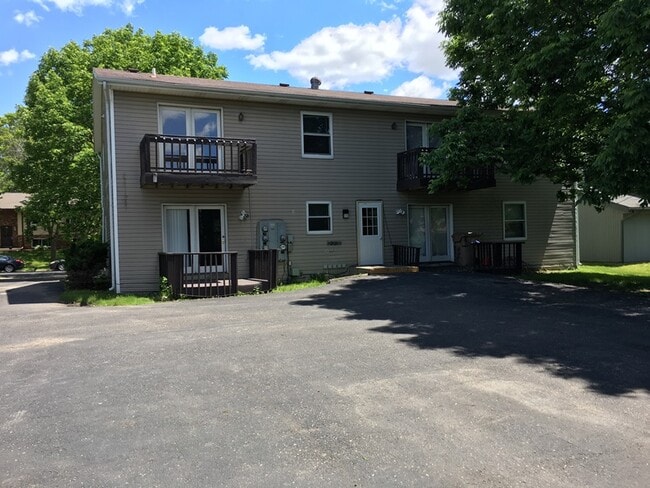 Building Photo - 2936 Turbot Dr