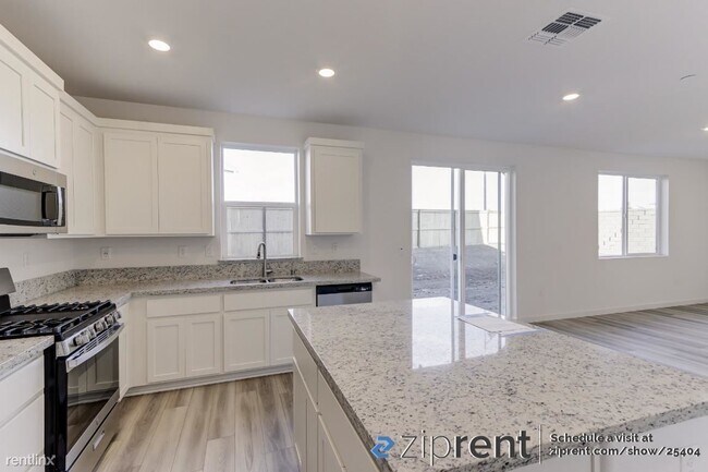 Building Photo - 3 br, 2.5 bath House - 4417 Neptune Cir, F...