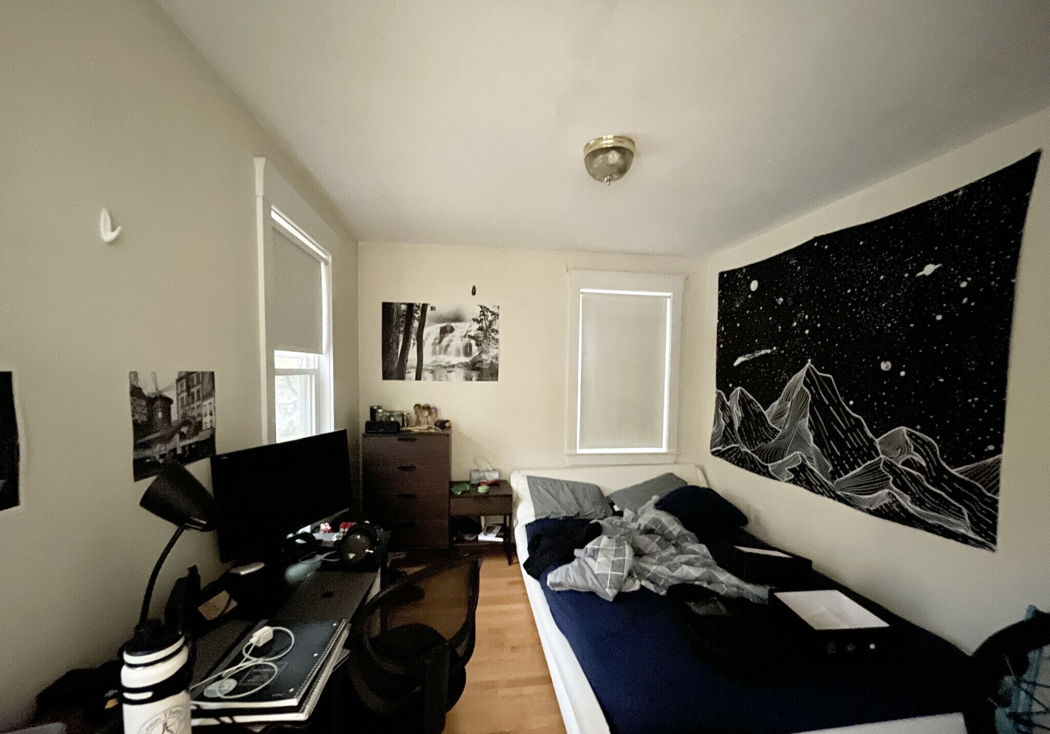 Building Photo - 27 Iroquois St