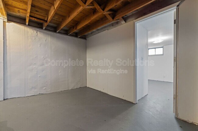 Building Photo - 10218 Unicorn Dr