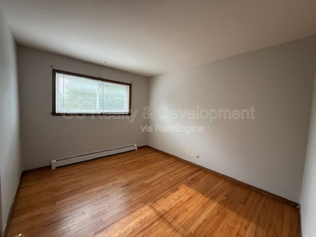 Building Photo - 525 N Highview Ave