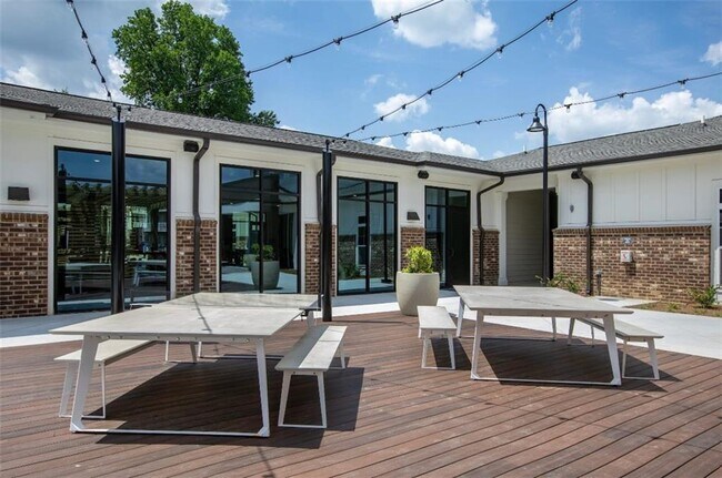 Building Photo - 4270 Phil Niekro Pkwy