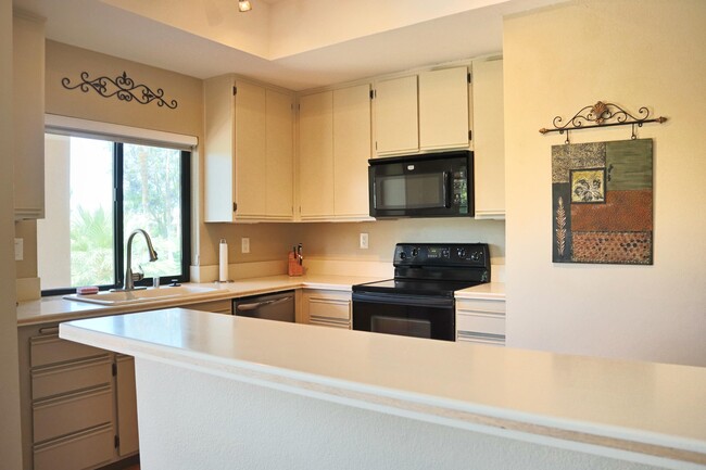 Building Photo - 29017 W Natoma Dr