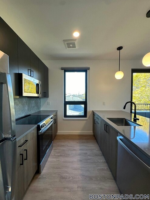 Building Photo - 199 Gardner St