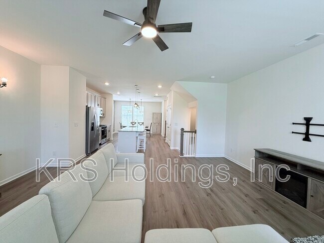 Building Photo - 849 Parc Townes Dr