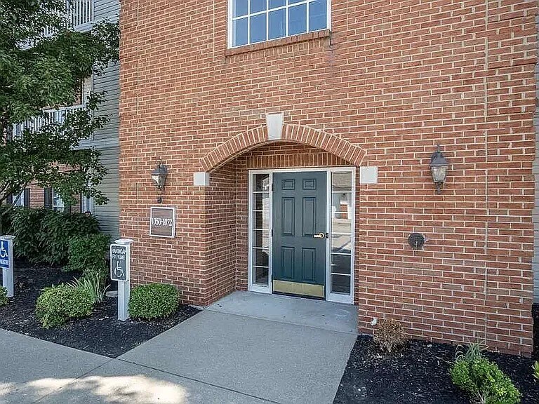 Building Photo - 1070 Larkspur Ct