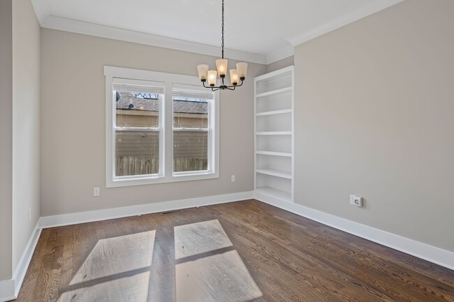 Building Photo - Beautiful North Nashville Home