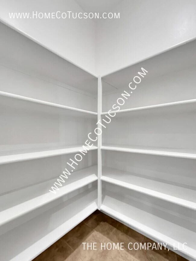 Building Photo - 7538 S Circulo Rio Blanco