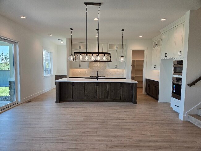 Building Photo - 5630 W Polecat Dr