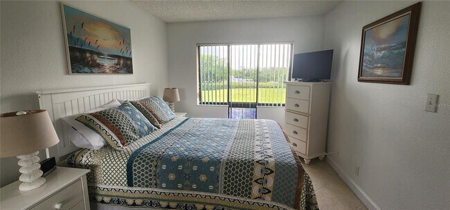 Building Photo - 1515 Pinellas Bayway S