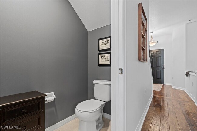 Building Photo - 941 Hampton Cir