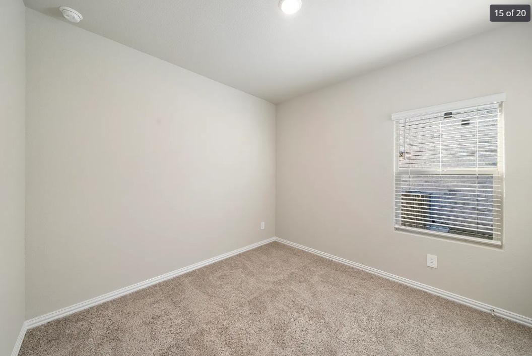 Building Photo - 609 Hemingway Ln
