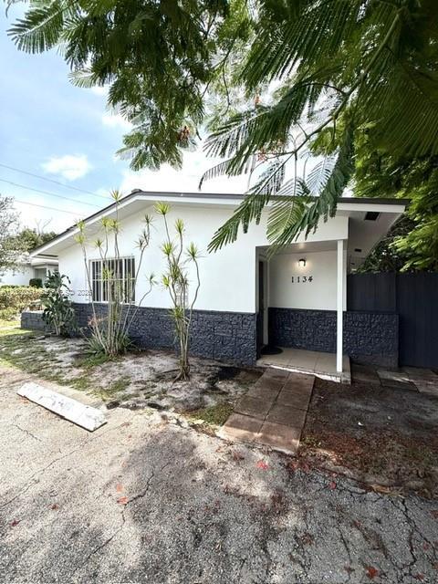 Building Photo - 1134 NW 1st Ave