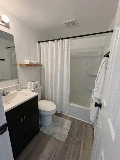 Building Photo - 744 E Michigan Ave