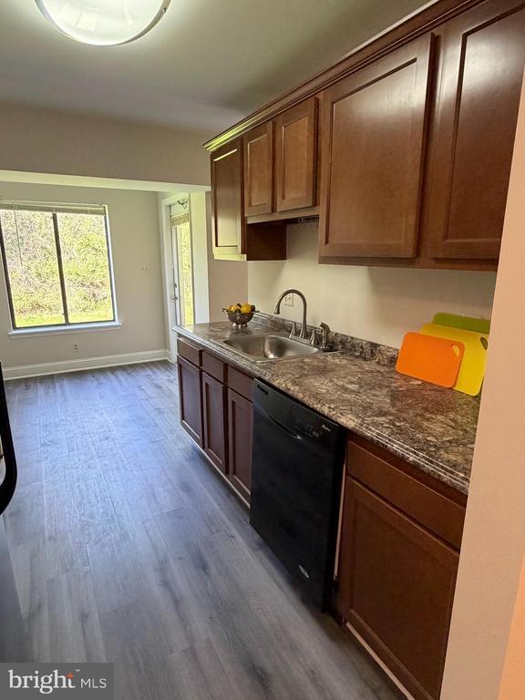 Building Photo - 8395 Buttress Ln