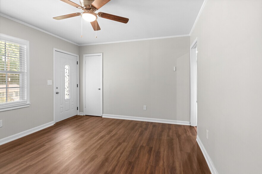 Living Room - 1380 Plaza Ave SW