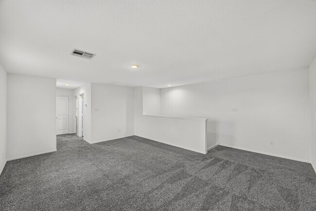 Building Photo - 5118 Dove Hl Ln