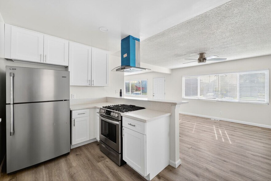 Building Photo - 425 W Regent St