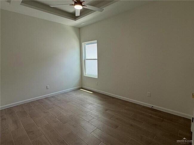 Building Photo - 1302 Rosewood Ln