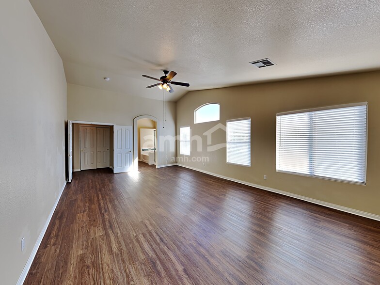 Building Photo - 8221 Woodland Prairie Ave