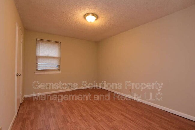 Building Photo - 4355 Central Valley Dr