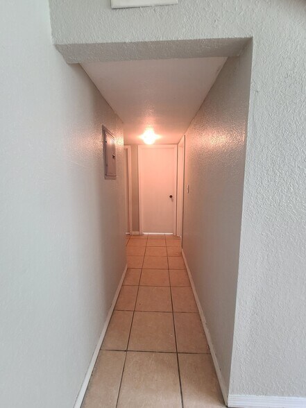 Building Photo - 3810 Almeda St