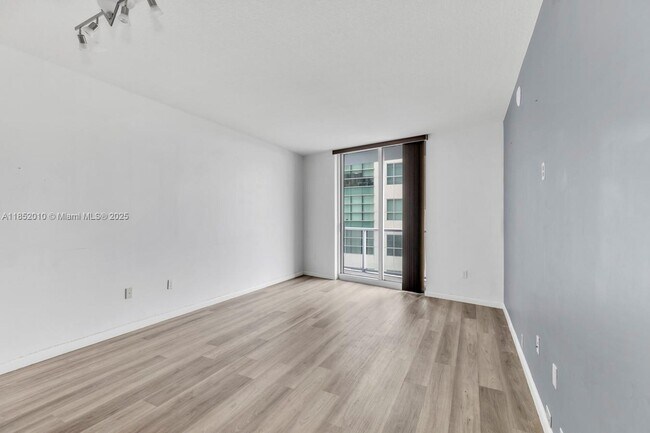 Building Photo - 185 SW 7th St