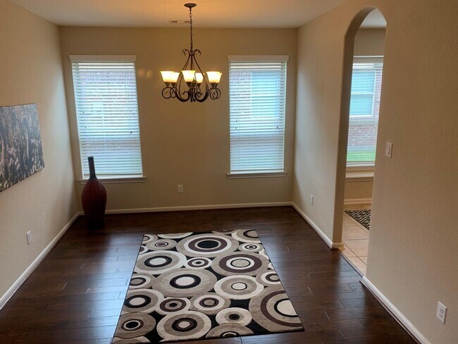 Building Photo - 6819 Hunters Trace Ln