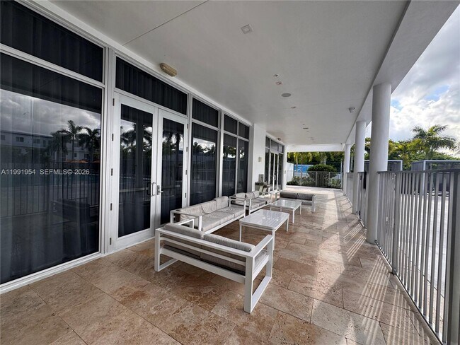 Building Photo - 10250 NW 66th St