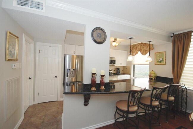 Building Photo - 14655 Champion Forest Dr Dr