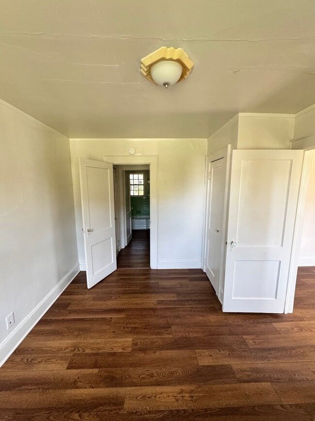 Building Photo - Duplex walking distance to Uptown Shelby, NC